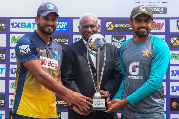 Sri Lanka bounced back from last week's defeat to share the spoils with Pakistan