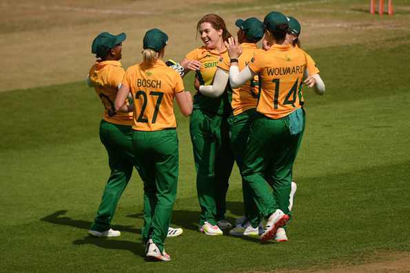 Nadine de Klerk took 3 for 7 in South Africa's crushing win.