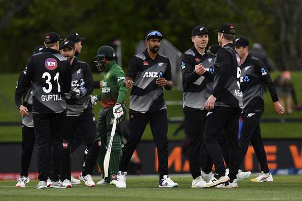 New Zealand beat Bangladesh by 48 runs