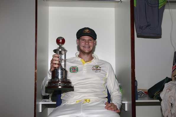 Steve Smith poses with the Frank Worrell Trophy.