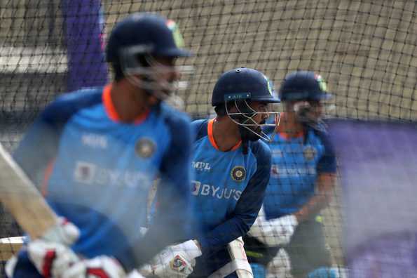 India have won 12 and England have won 10 in the T20I encounters between these two teams