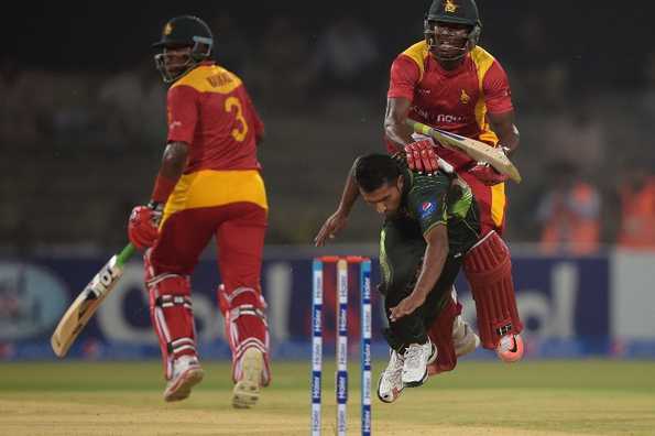 Hamilton Masakadza and Vusi Sibanda got Zimbabwe off to a good start.