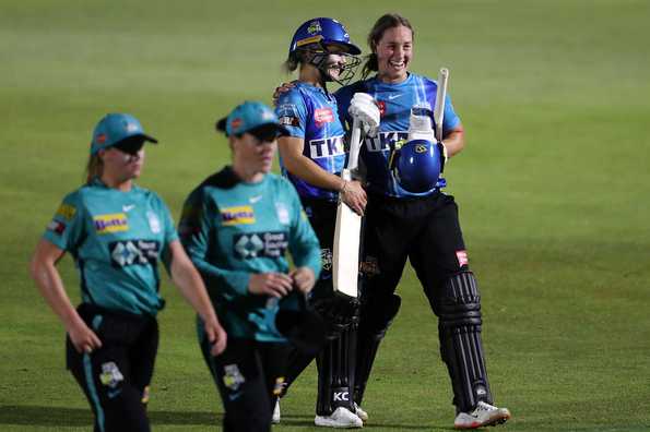 Bridget Patterson struck an unbeaten 45 off 26 to star in Adelaide Strikers' victory