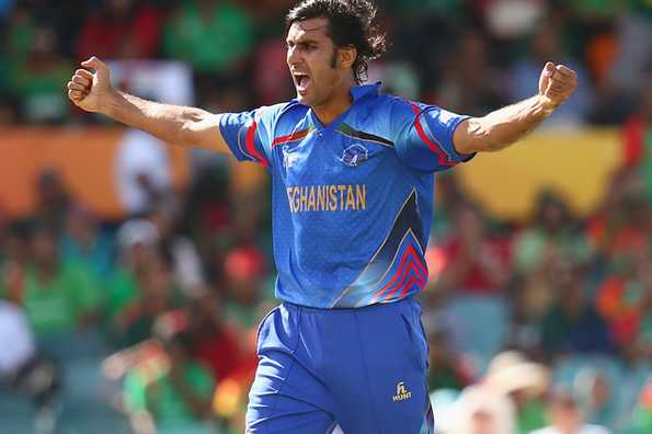 Shapoor Zadran got rid of the dangerous Tillakaratne Dilshan in the second over