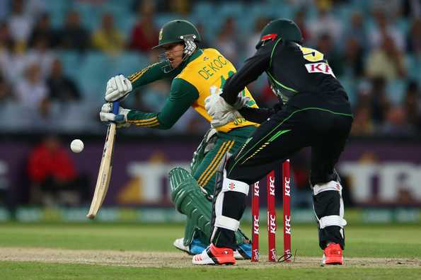 Quinton de Kock hit a quick-fire 48 off 27 balls before falling to Pat Cummins.