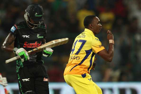 Dwayne Bravo delivered important strikes.