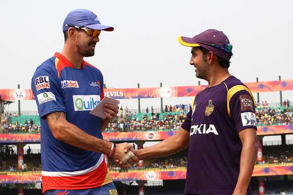 Kevin Pietersen captain of the Delhi Daredevils and Gautam Gambhir captain of the Kolkata Knight Riders shake hands after the toss.