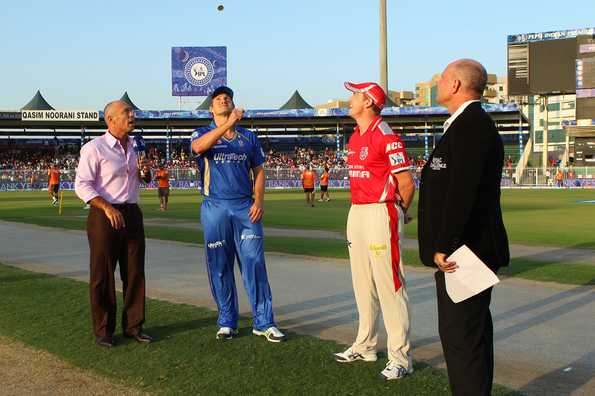 Shane Watson and George Bailey at the toss during match 7 of the Pepsi Indian Premier League 2014