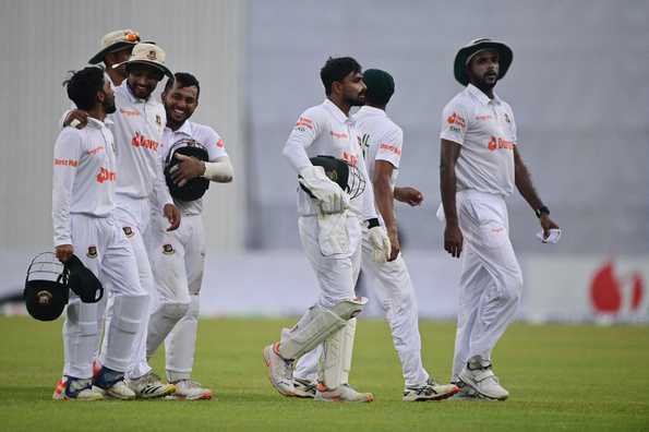 Bangladesh picked up a couple of wickets after setting Afghanistan a huge target of 662