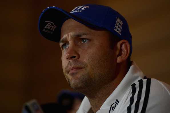 Jonathan Trott stressed the importance of reflecting on a loss as the context of the team, as opposed to the individual 