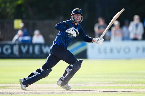 Ed Barnard's second consecutive century took Warwickshire past Sussex and into the SF.