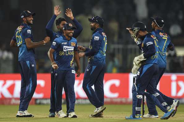 Sri Lanka's bowling attack held their nerve to clinch a thrilling win 