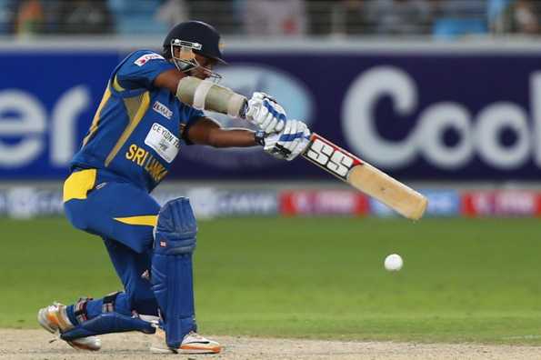 Sangakkara and Chandimal kept the Lanka chase alive.