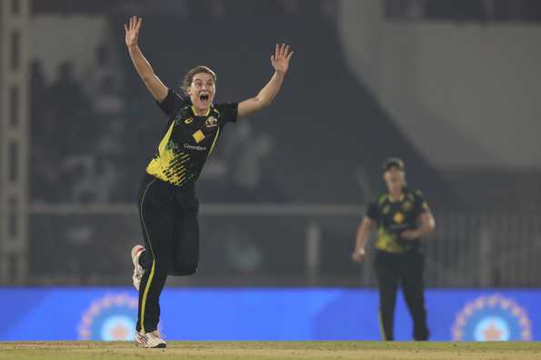 Sutherland earned a bid of INR 2 Crore, the highest so far in the WPL Auction