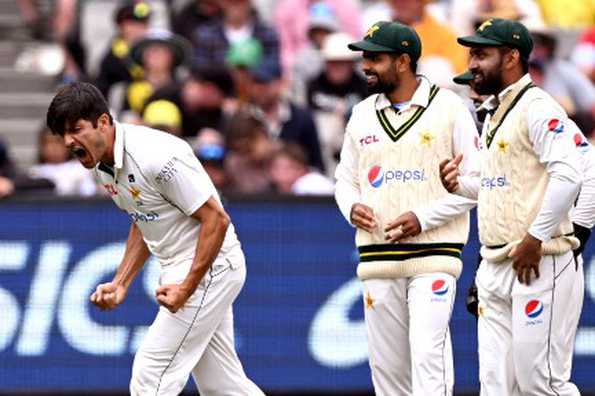 Pakistan had put Australia in trouble very early in their second innings.