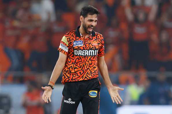 With only 12 runs to defend in the final over, Bhuvneshwar Kumar gave SRH a thrilling win over RR