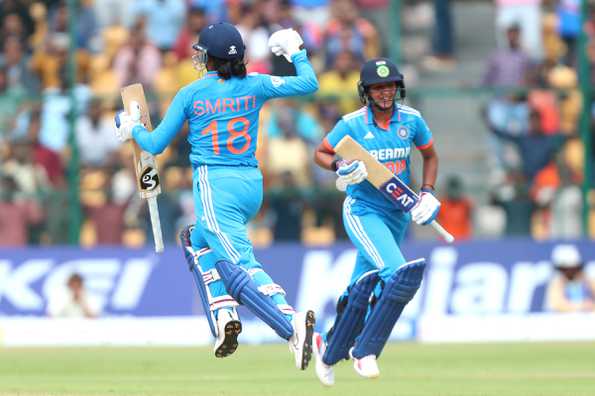 A majestic 171-run stand between Smriti and Harmanpreet set the base for India's strong total