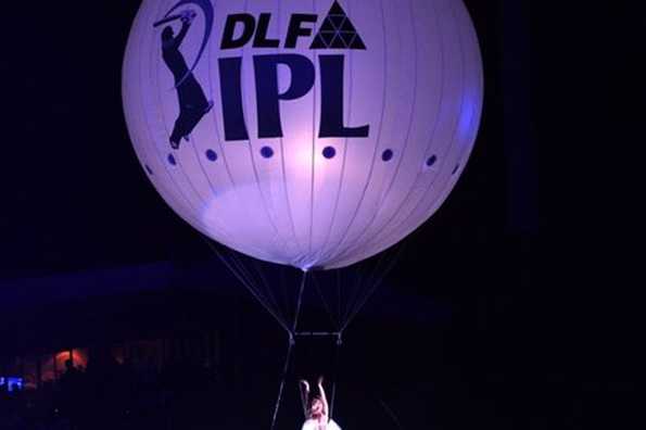 An artist performs at the closing ceremony of the Indian Premier League at the Wanderers Stadium, in Johnnesburg on May 24. South African cricket personalities have praised the Indian Premier League won by Deccan Chargers here at the weekend.