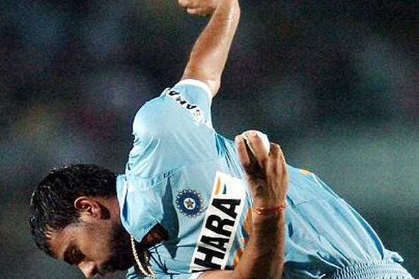 Indian cricketer Praveen Kumar prepares to bowl during the second One Day International (ODI) Tri-series match between India and Pakistan in Dhaka. Kumar grabbed four early wickets and Virender Sehwag smashed a robust half-century as India thrashed Pakistan by 140 runs in a triangular one-day series match here on Tuesday.