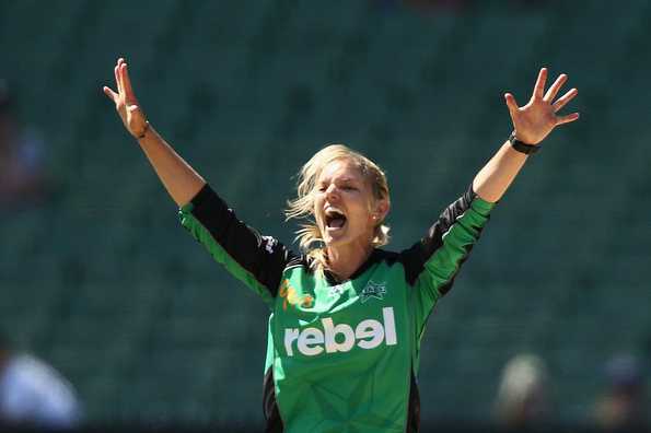 Kristen Beams picked up three wickets to help Stars to second spot