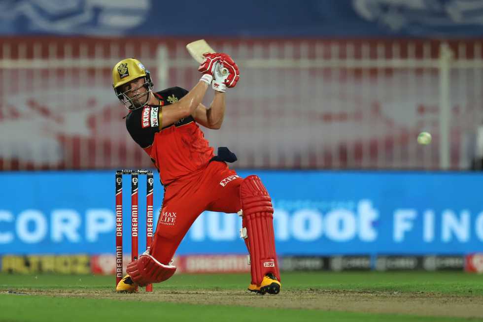 De Villiers scored 73 off 33 at a strike-rate of 221 when all the others in the game laboured to score 218 off 208