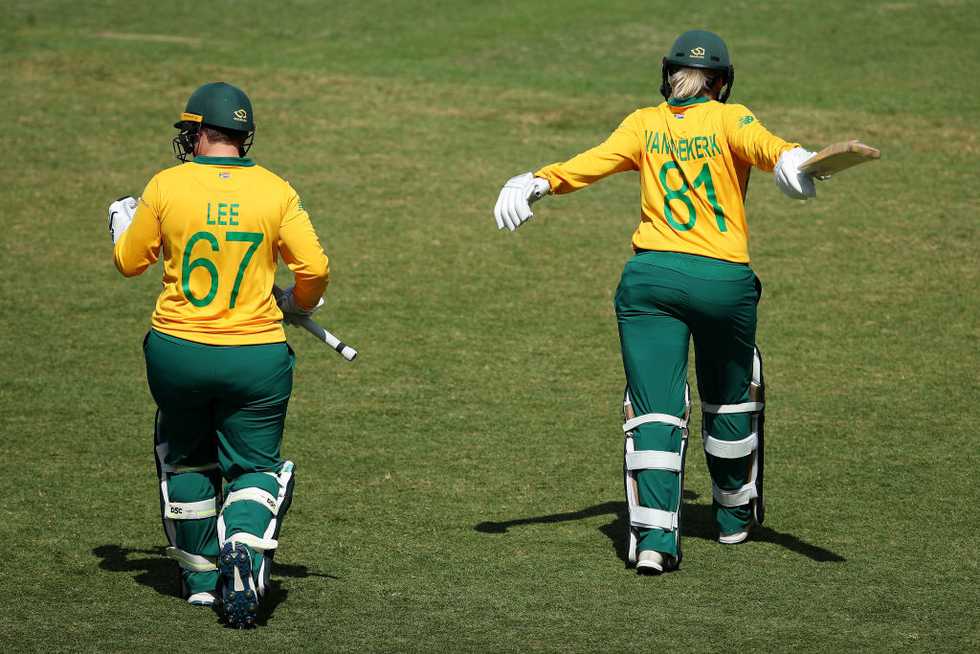 Lee and Van Niekerk both quit international cricket after CSA snub over rigid fitness standards. 