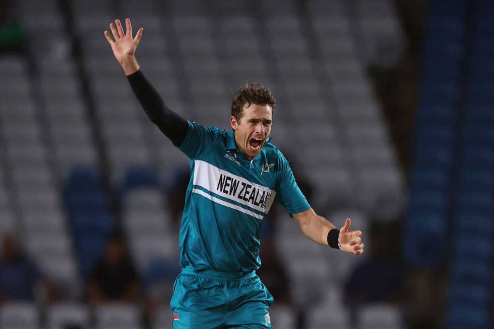 4 runs conceded by Southee is also the joint-least in a four-over T20I spell featuring a full-member side